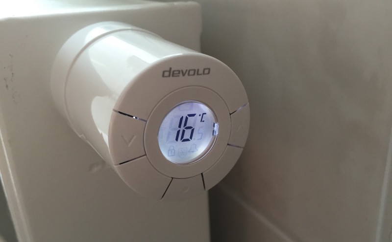 Devolo Heizkoerperthermostat 800x495 - Erfahrungsbericht – Devolo Home Control - Fensterkontakt und Heizkörperthermostat