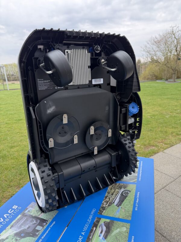 Test – ECOVACS GOAT A1600 LiDAR PRO – Mähroboter mit TruEdge-Trimmer ohne Kabel IMG 8158 600x800 - Test – ECOVACS GOAT A1600 LiDAR PRO – Mähroboter mit TruEdge-Trimmer ohne Kabel