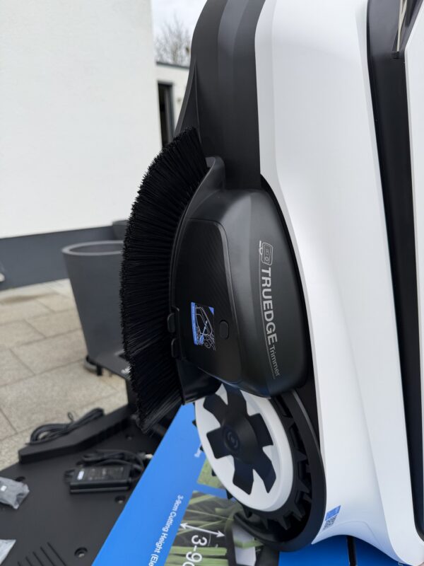 Test – ECOVACS GOAT A1600 LiDAR PRO – Mähroboter mit TruEdge-Trimmer ohne Kabel IMG 8161 600x800 - Test – ECOVACS GOAT A1600 LiDAR PRO – Mähroboter mit TruEdge-Trimmer ohne Kabel