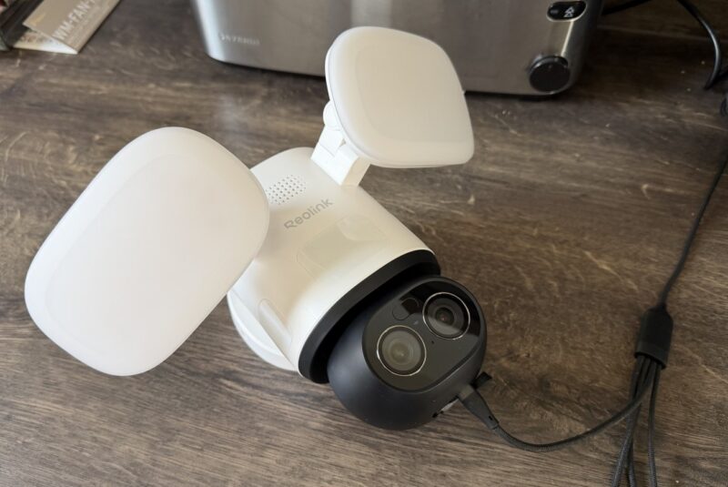 Test – Reolink TrackFlex Floodlight WiFi IMG 0073 800x535 - Test – Reolink TrackFlex Floodlight WiFi