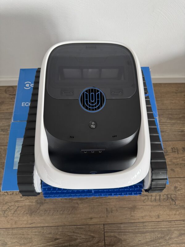 IMG 1214 600x800 - Test &ndash; ECOVACS ULTRAMARINE P1 &ndash; Poolroboter