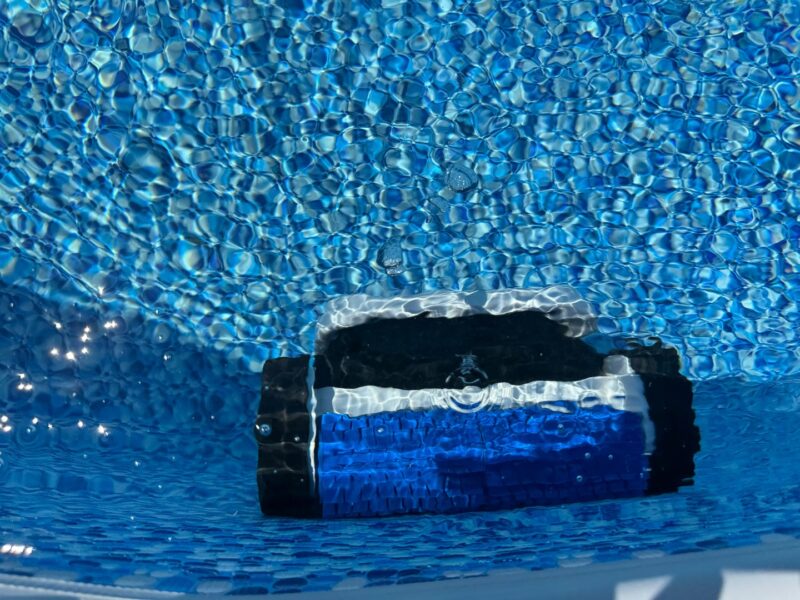 PHOTO 2026 06 28 08 03 37 800x600 - Test &ndash; ECOVACS ULTRAMARINE P1 &ndash; Poolroboter